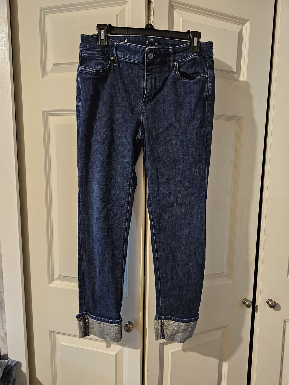 White House Black Market Slim Ankle Sz 6